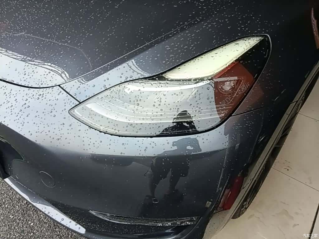 Tesla Model Y, 2021 24