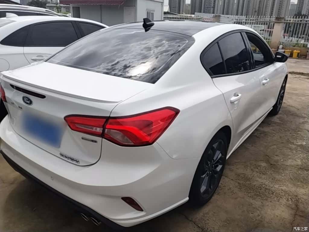 Ford Focus, 2023 7