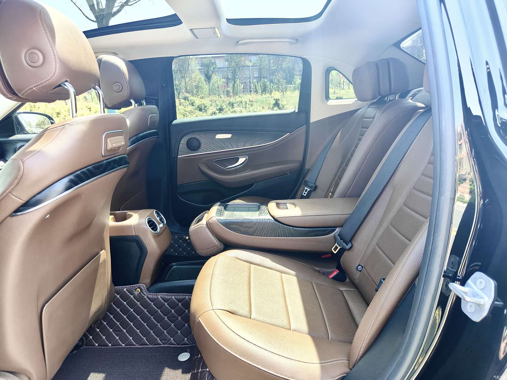 Mercedes-Benz E-Class, 2018 6