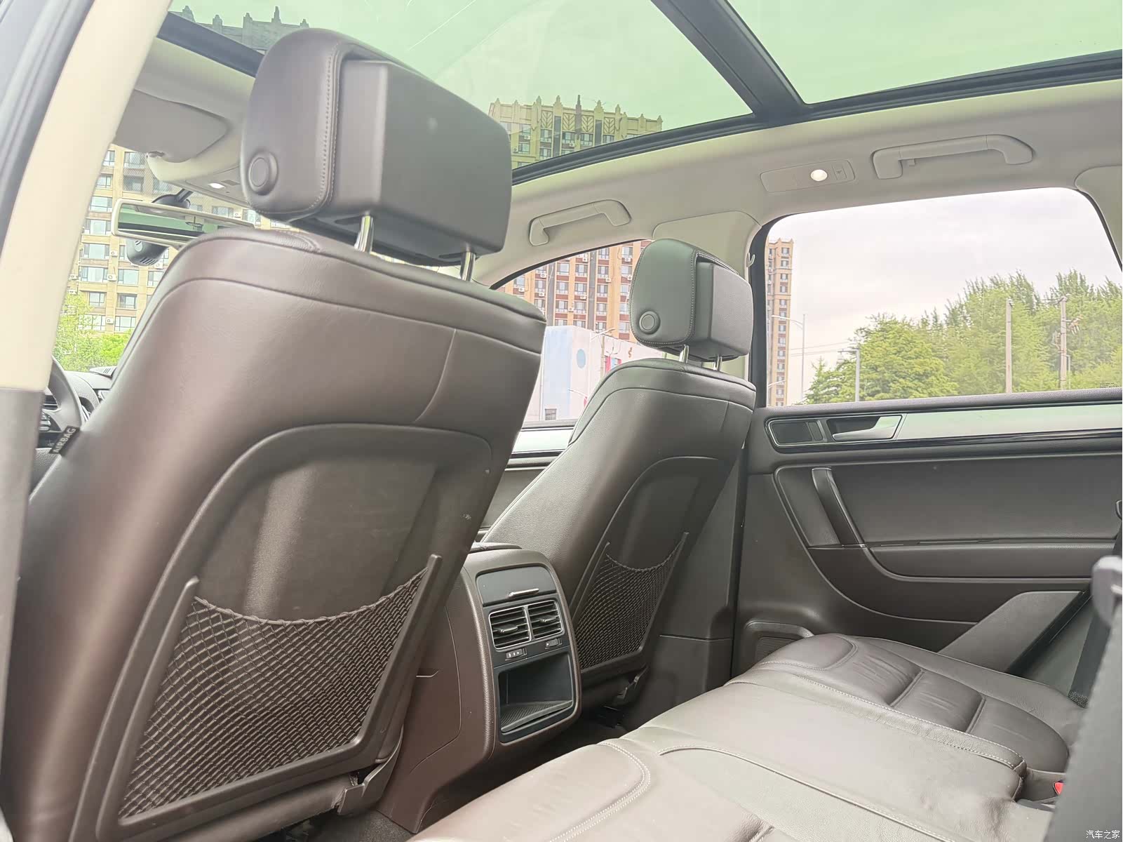 Volkswagen Touareg, 2016 все фото