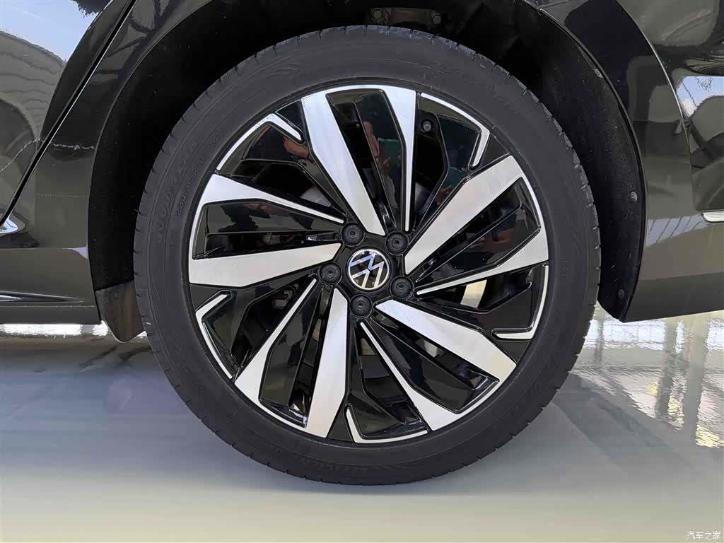 Volkswagen Passat, 2022 8