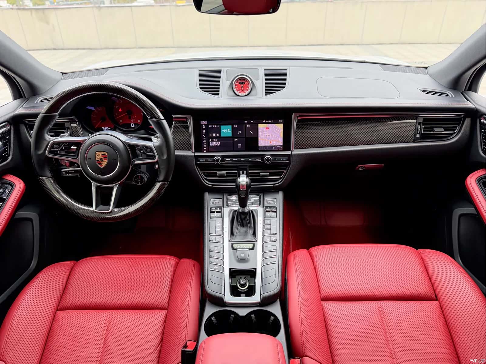Porsche Macan, 2020 все фото