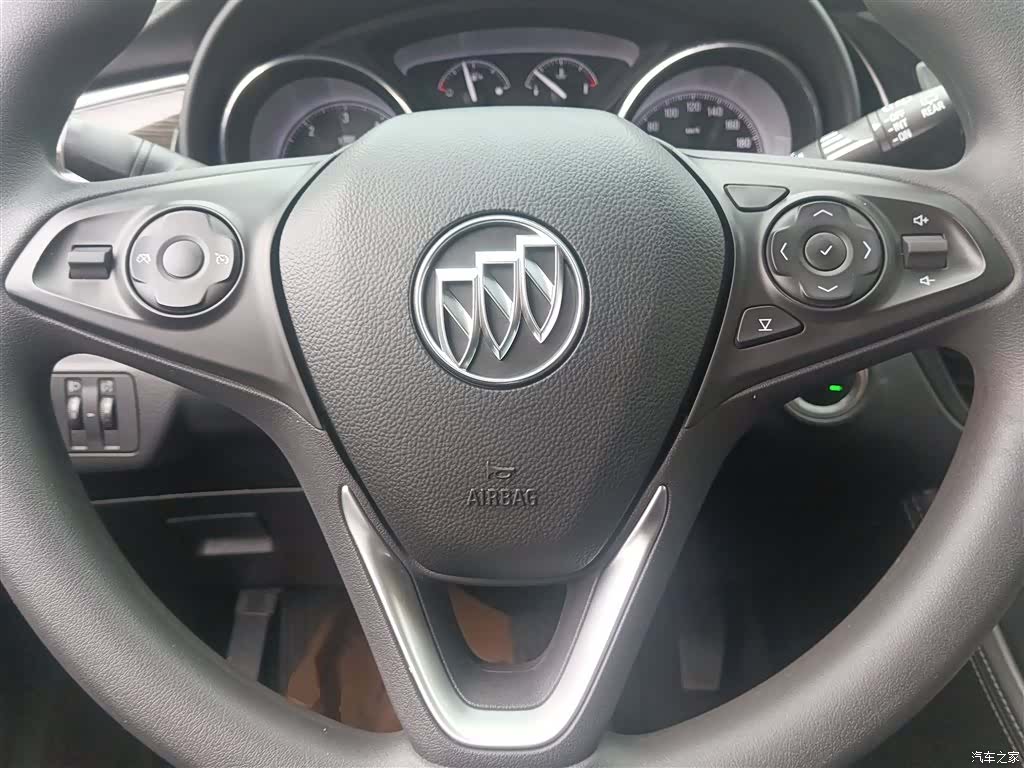 Buick Envision Plus, 2020 7