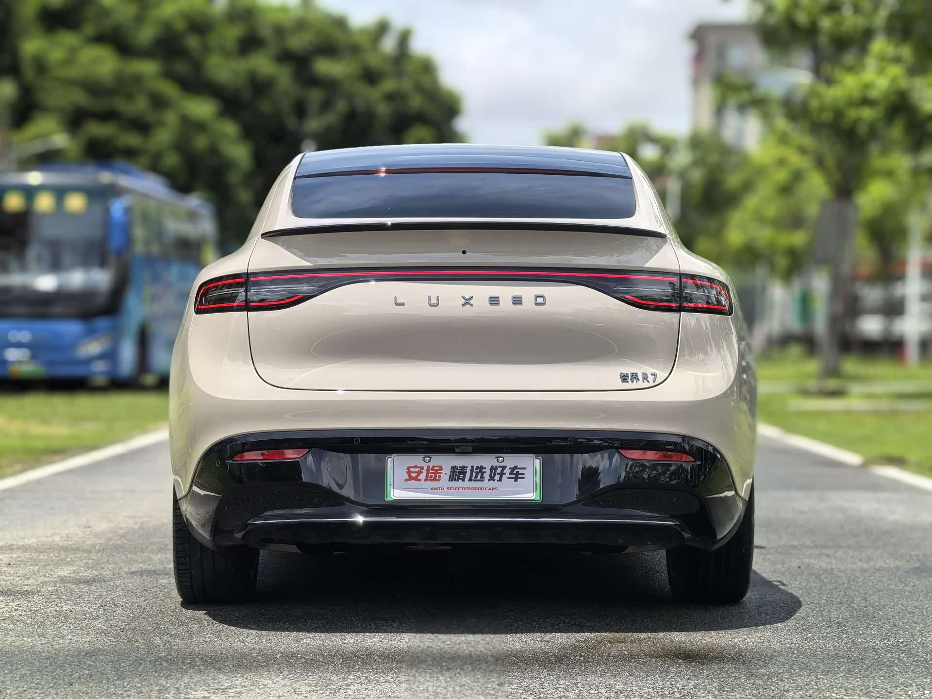 Luxeed R7, 2025 6