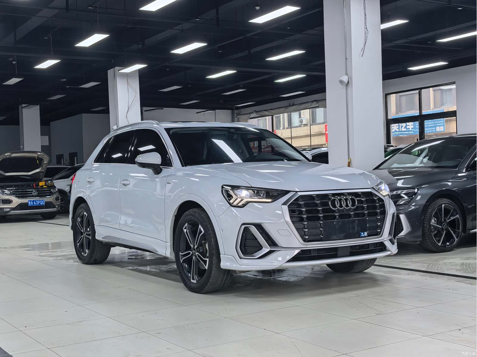 Audi Q3, 2023 3