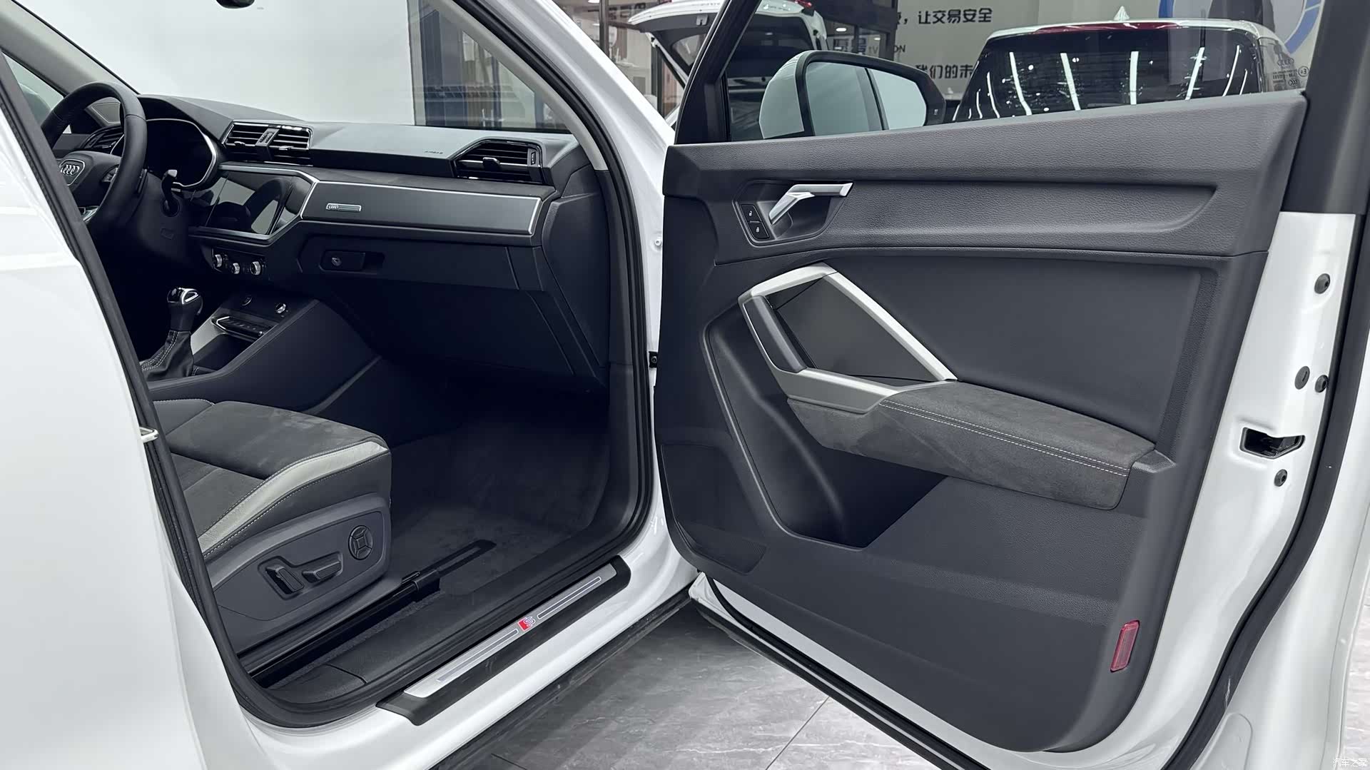 Audi Q3, 2023 20