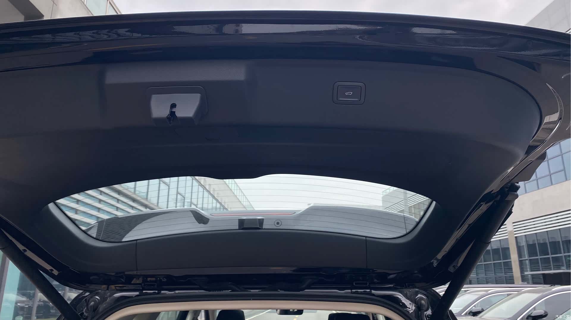 Hongqi HS7, 2024 13