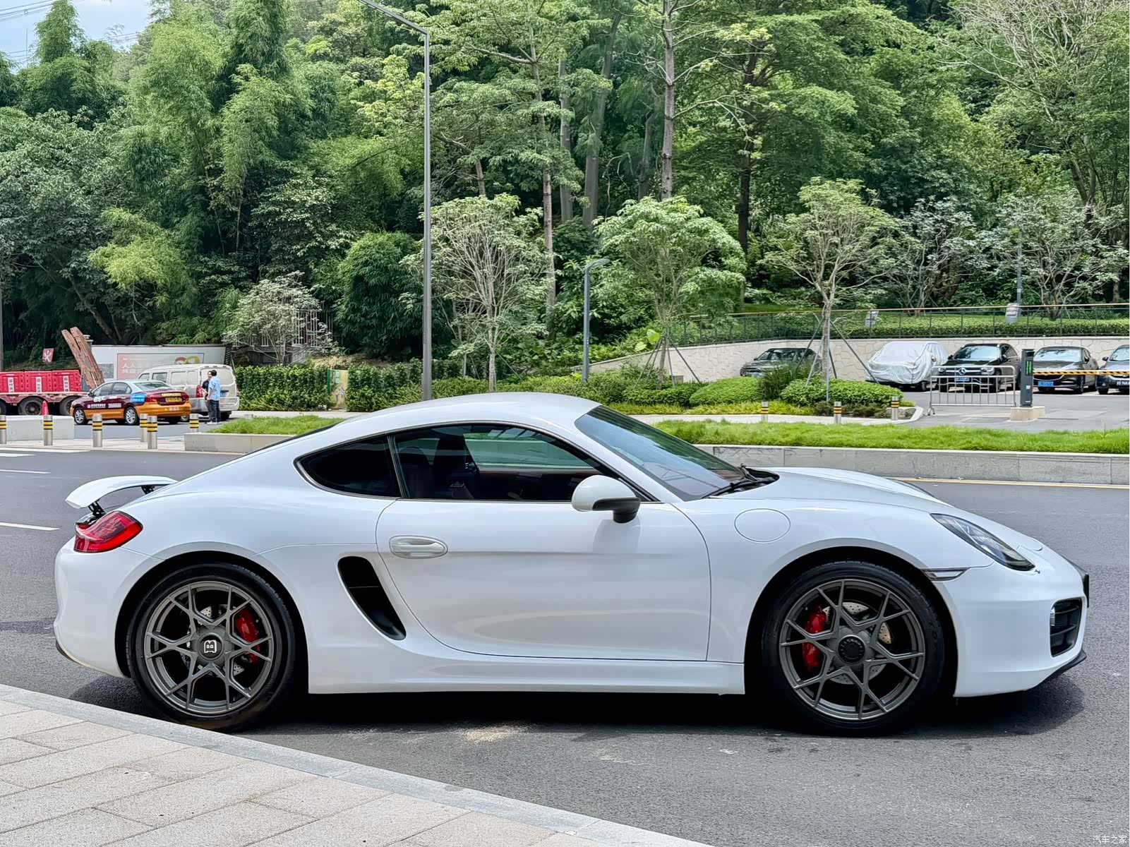 Porsche Cayman, 2015 4