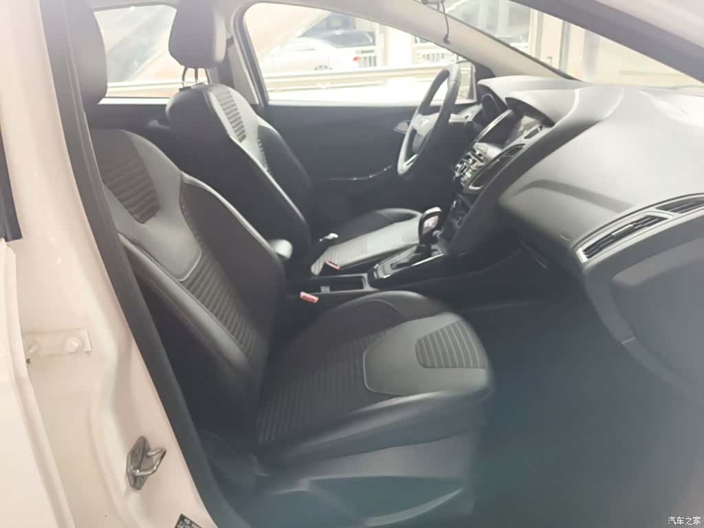 Ford Focus, 2016 25