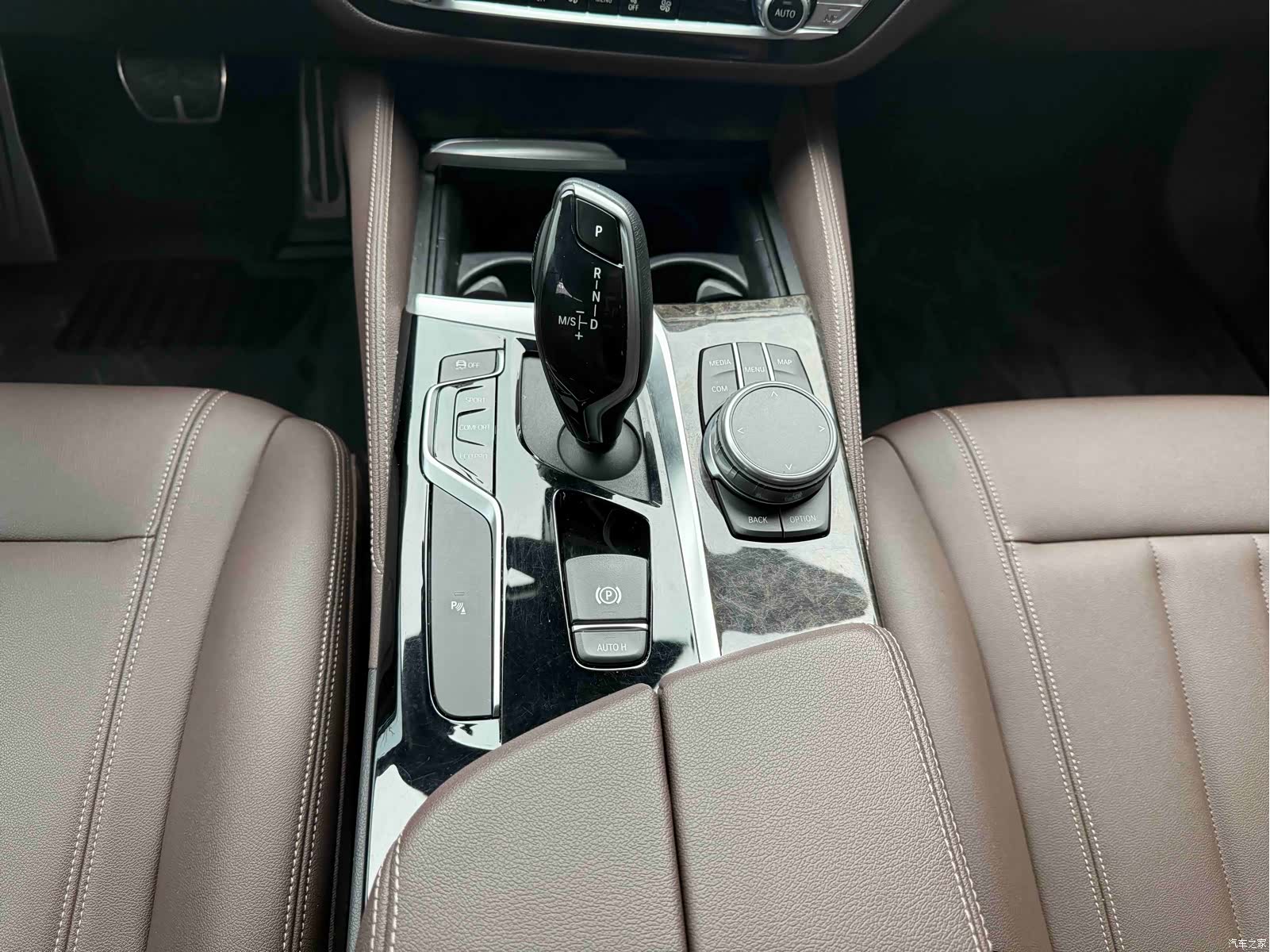 BMW 5 Series, 2019 11