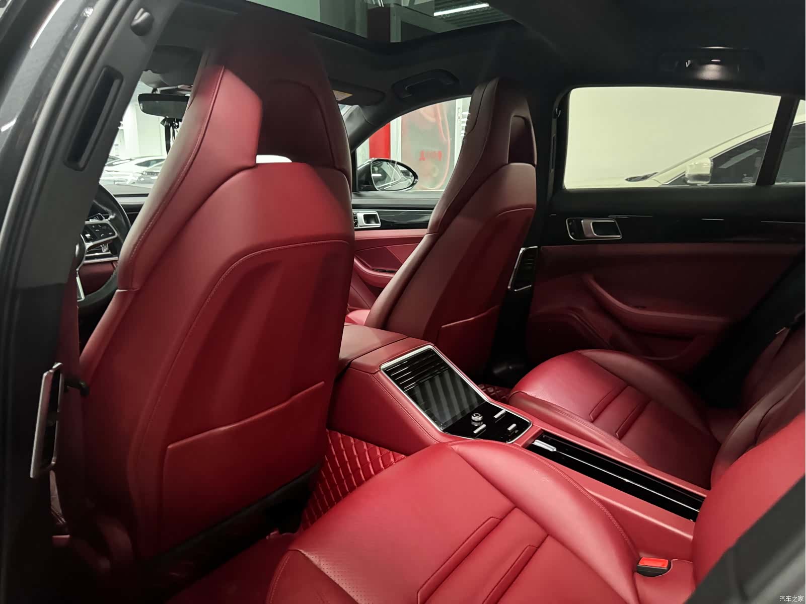 Porsche Panamera, 2020 все фото