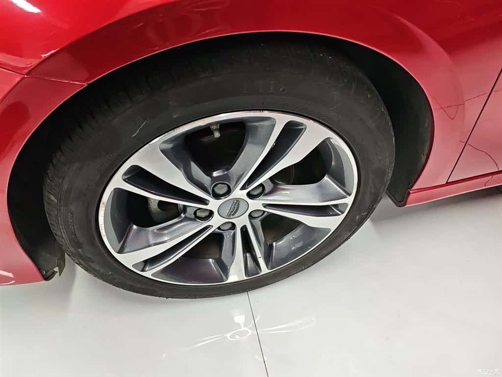 Geely Binray, 2020 23
