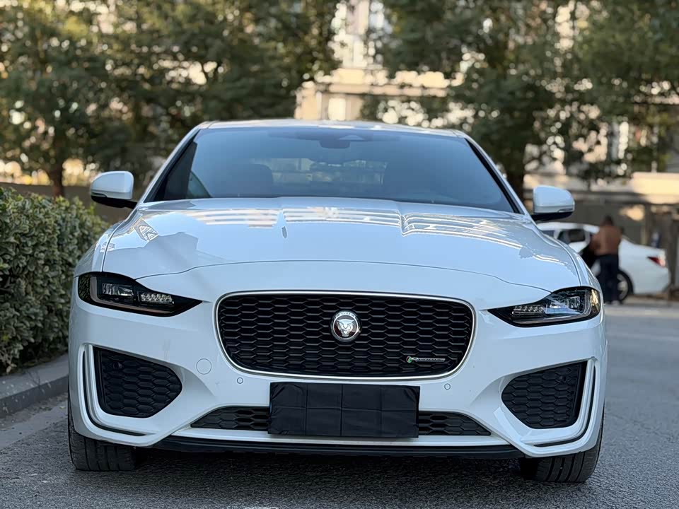 Jaguar XEL