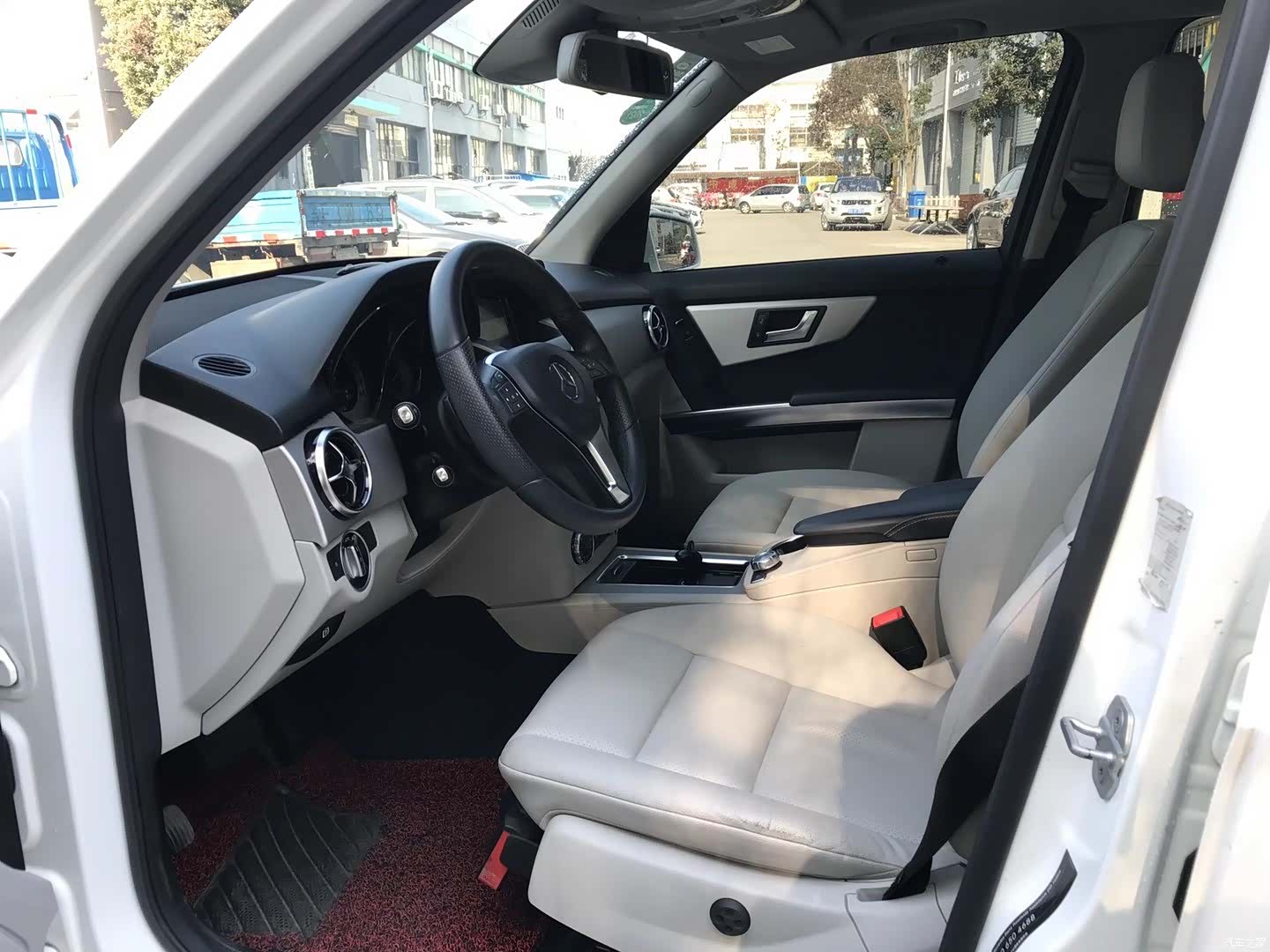 Mercedes-Benz GLK-Class, 2013 9