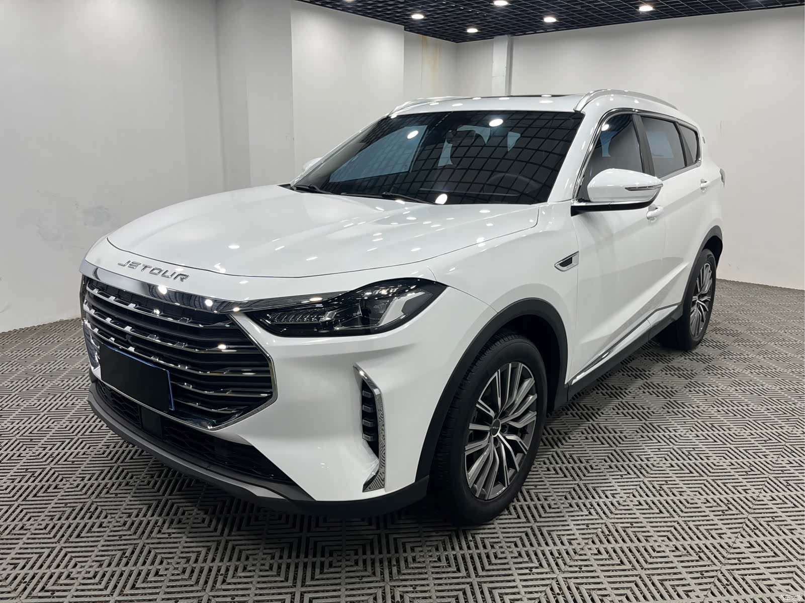 Jetour X70, 2023 3