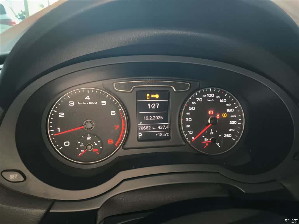 Audi Q3, 2017 12