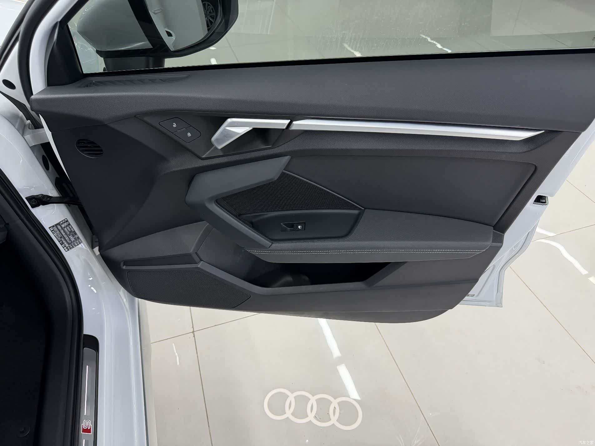Audi A3, 2023 все фото