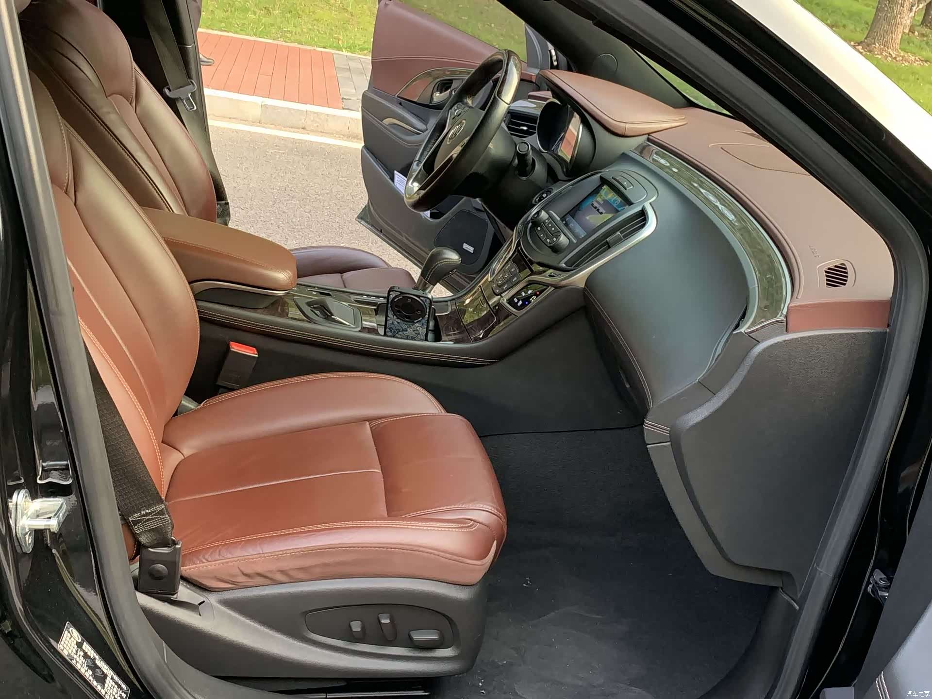 Buick LaCrosse, 2014 13