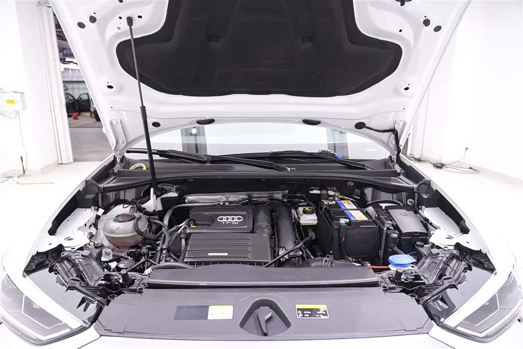 Audi Q3, 2022 12