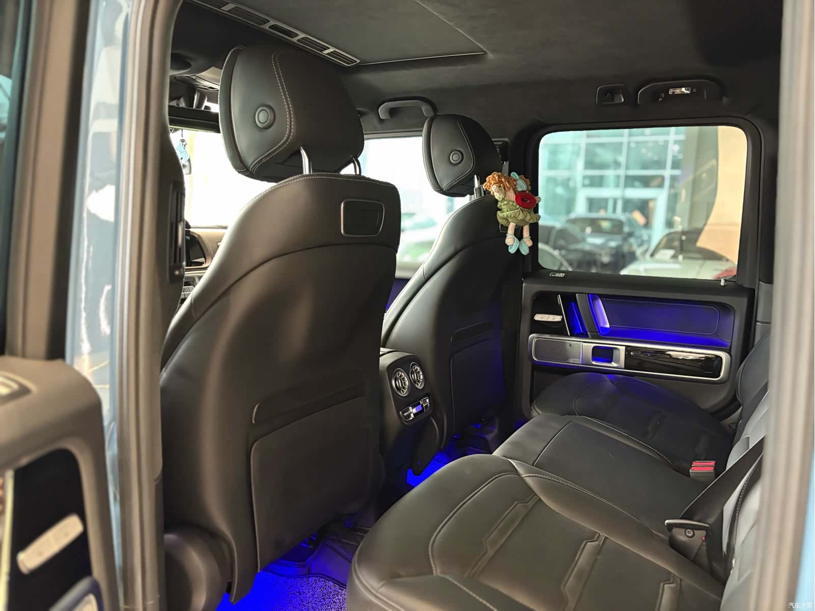 Mercedes-Benz G-Class, 2023 15