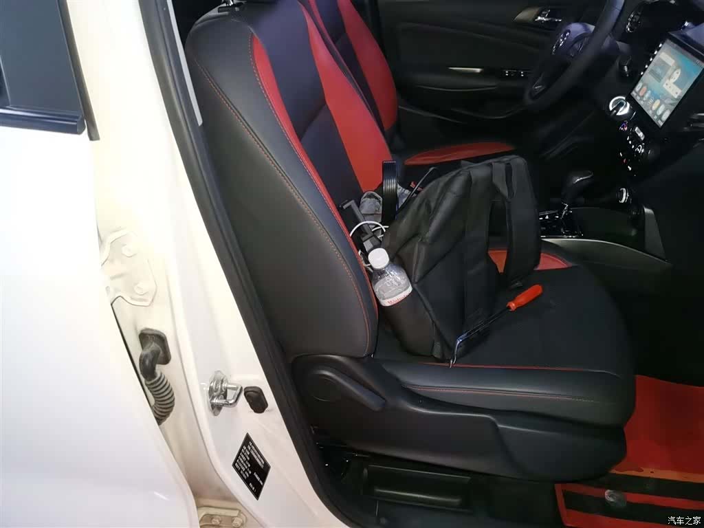 Changan CS15, 2017 21