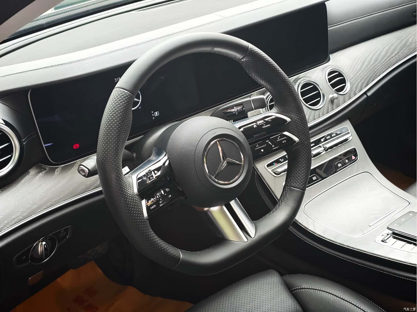 Mercedes-Benz E-Class, 2022 26