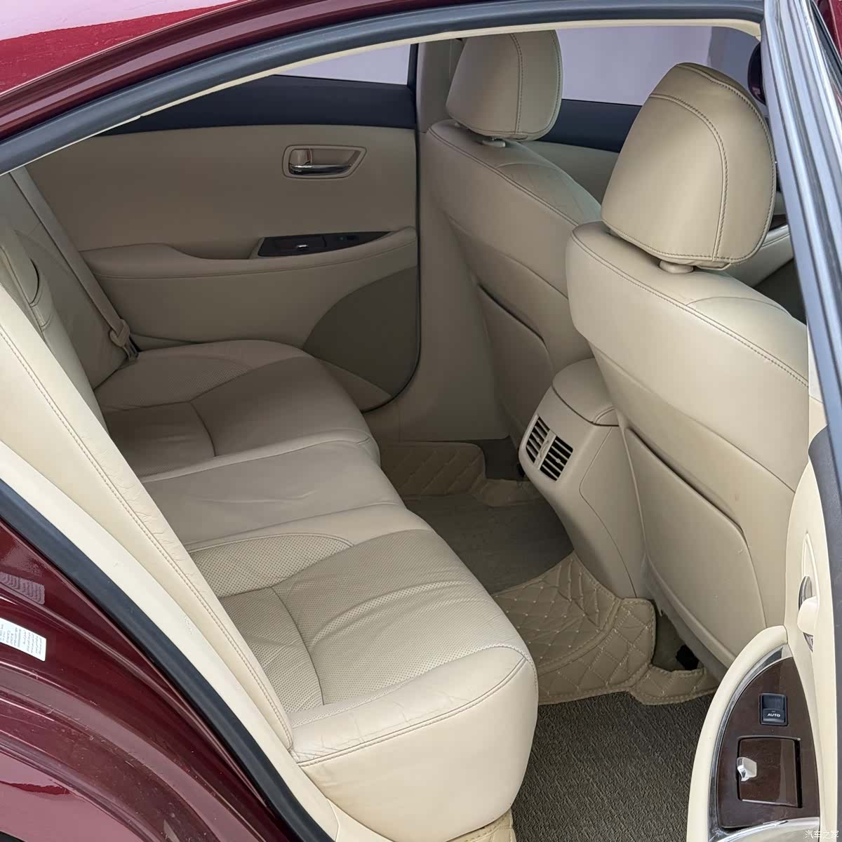 Lexus ES, 2010 21