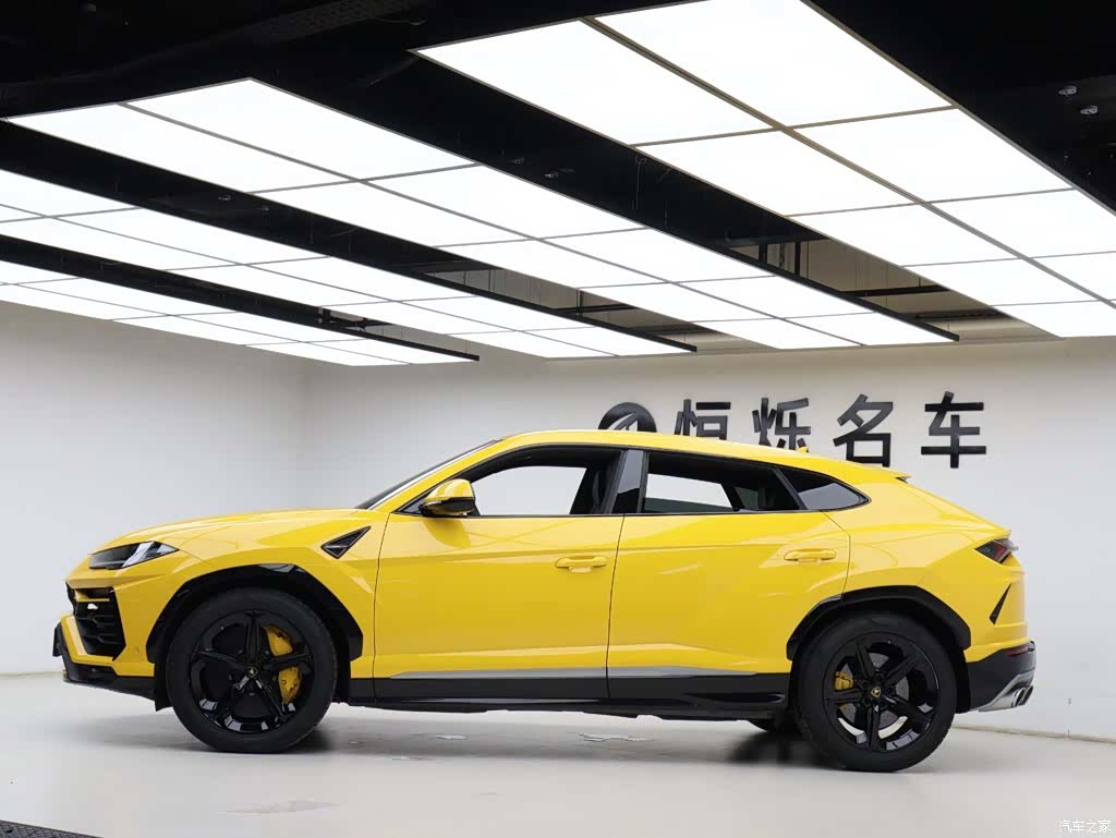 Lamborghini Urus, 2021 32
