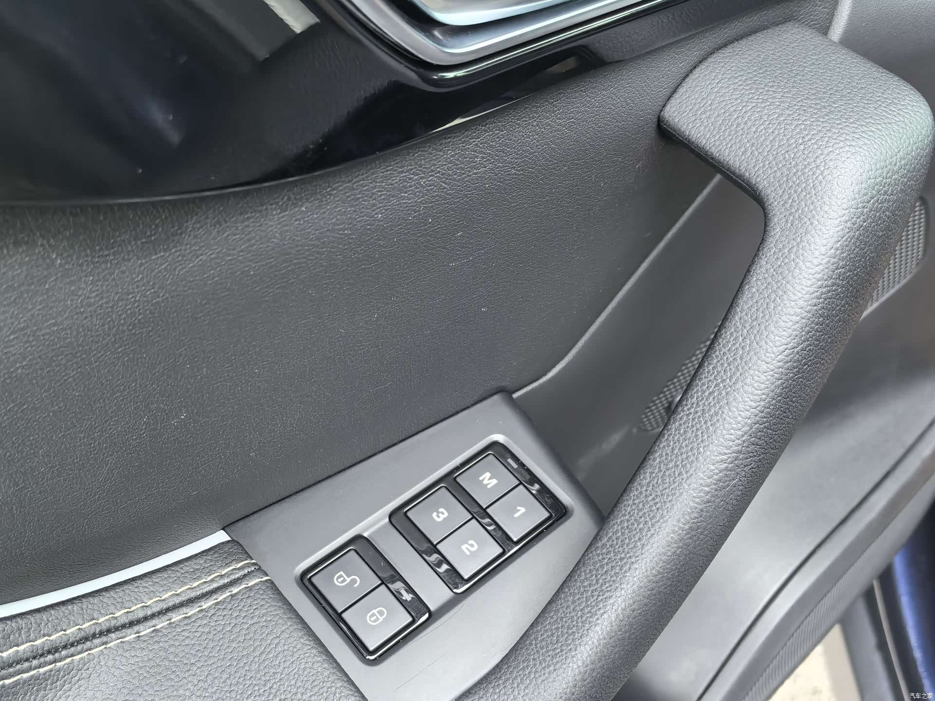 Jaguar F-PACE, 2018 9
