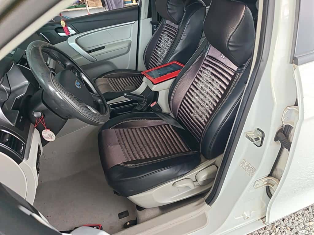 Geely Emgrand, 2016 15