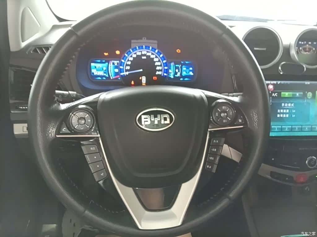 BYD S7, 2014 11