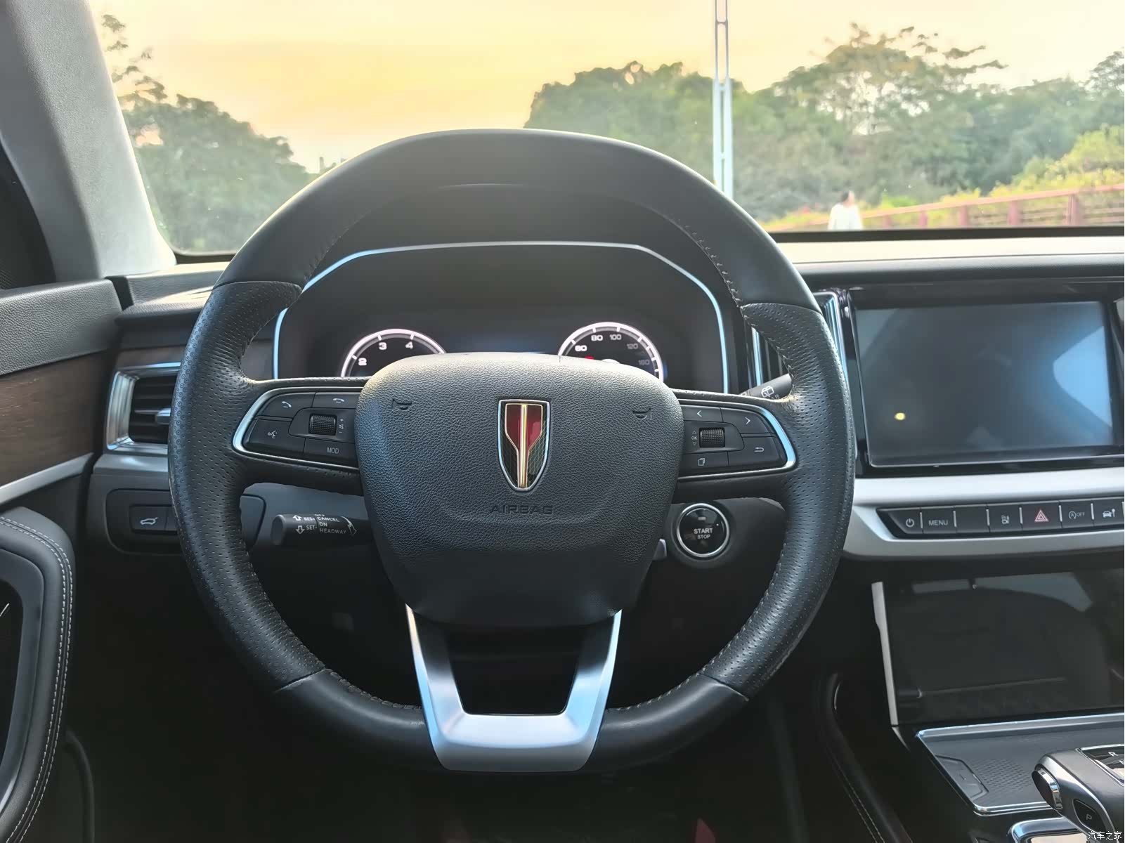 Hongqi HS7, 2021 8