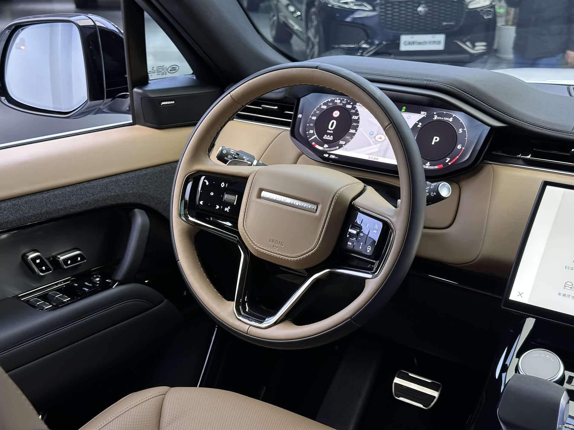 Land Rover Range Rover, 2023 12