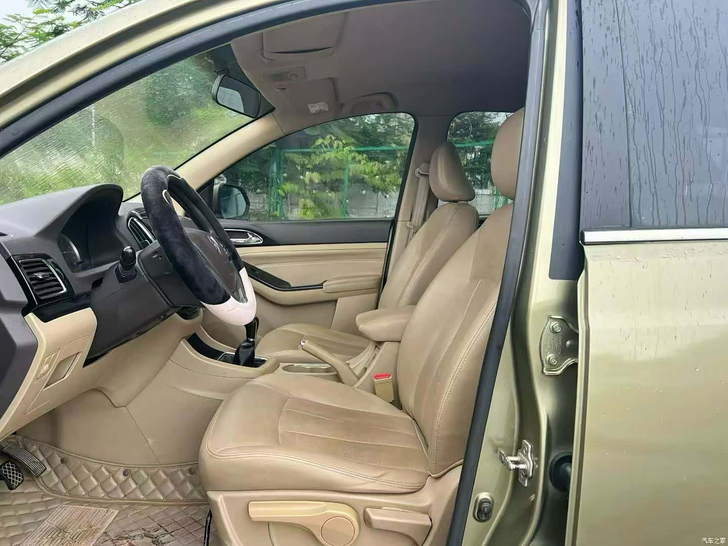 Wuling 730, 2014 4