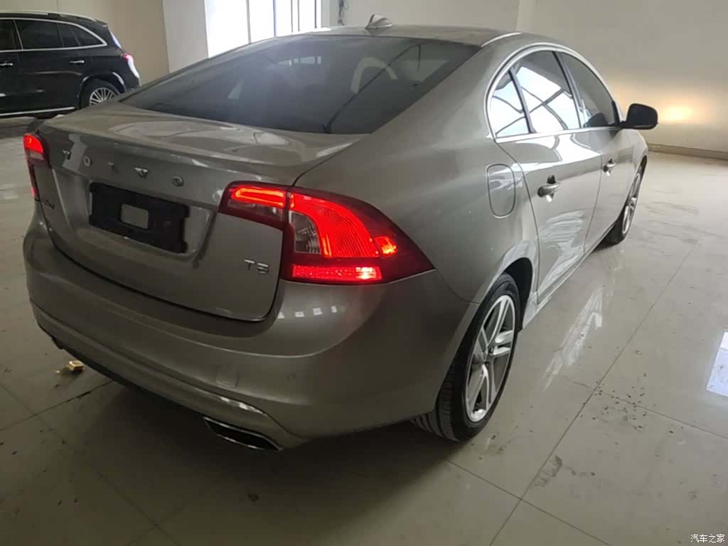 Volvo S60, 2015 8