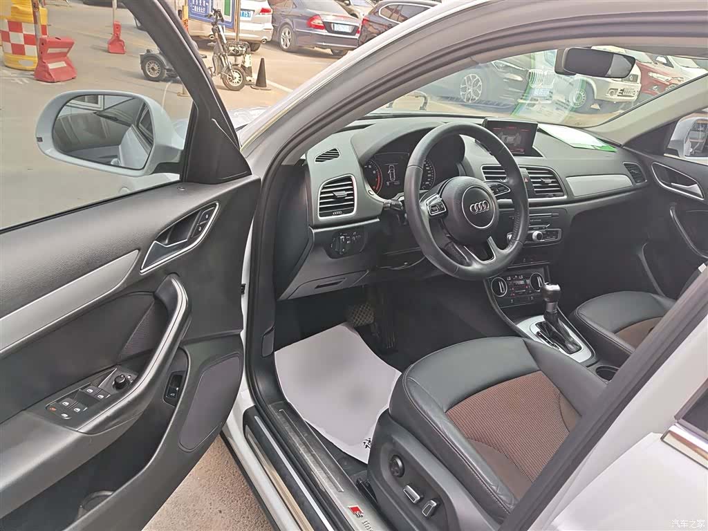 Audi Q3, 2019 16