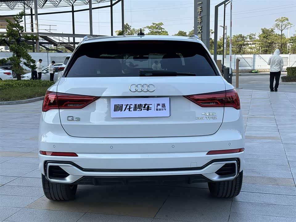 Audi Q3