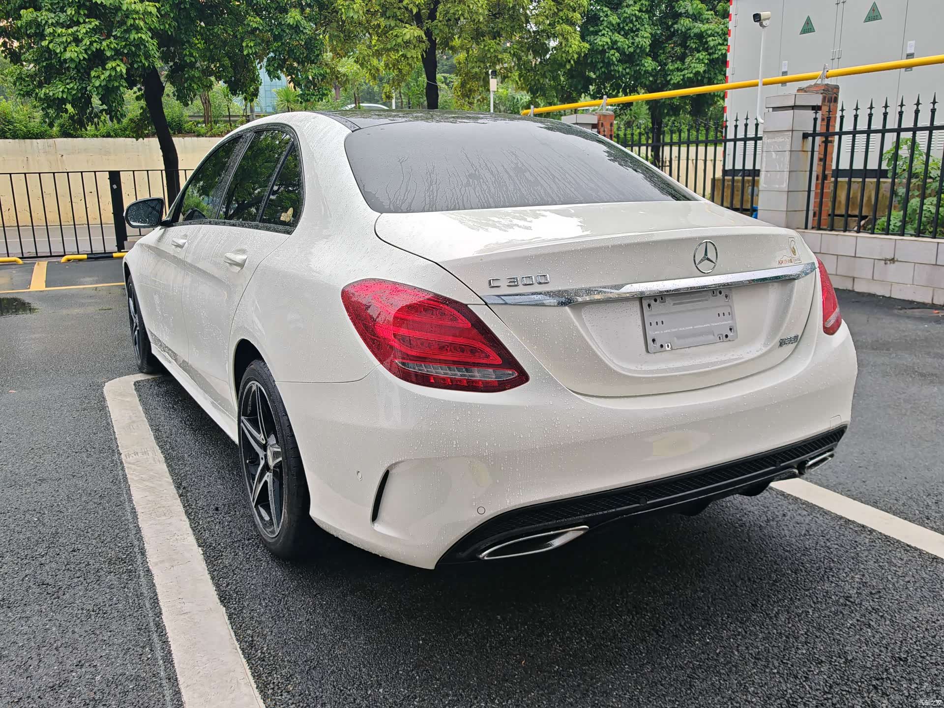 Mercedes-Benz C-Class, 2015 17