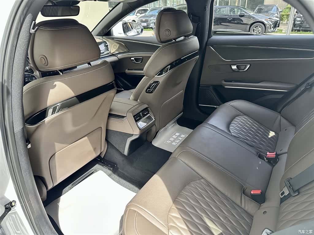 BYD Han, 2022 10