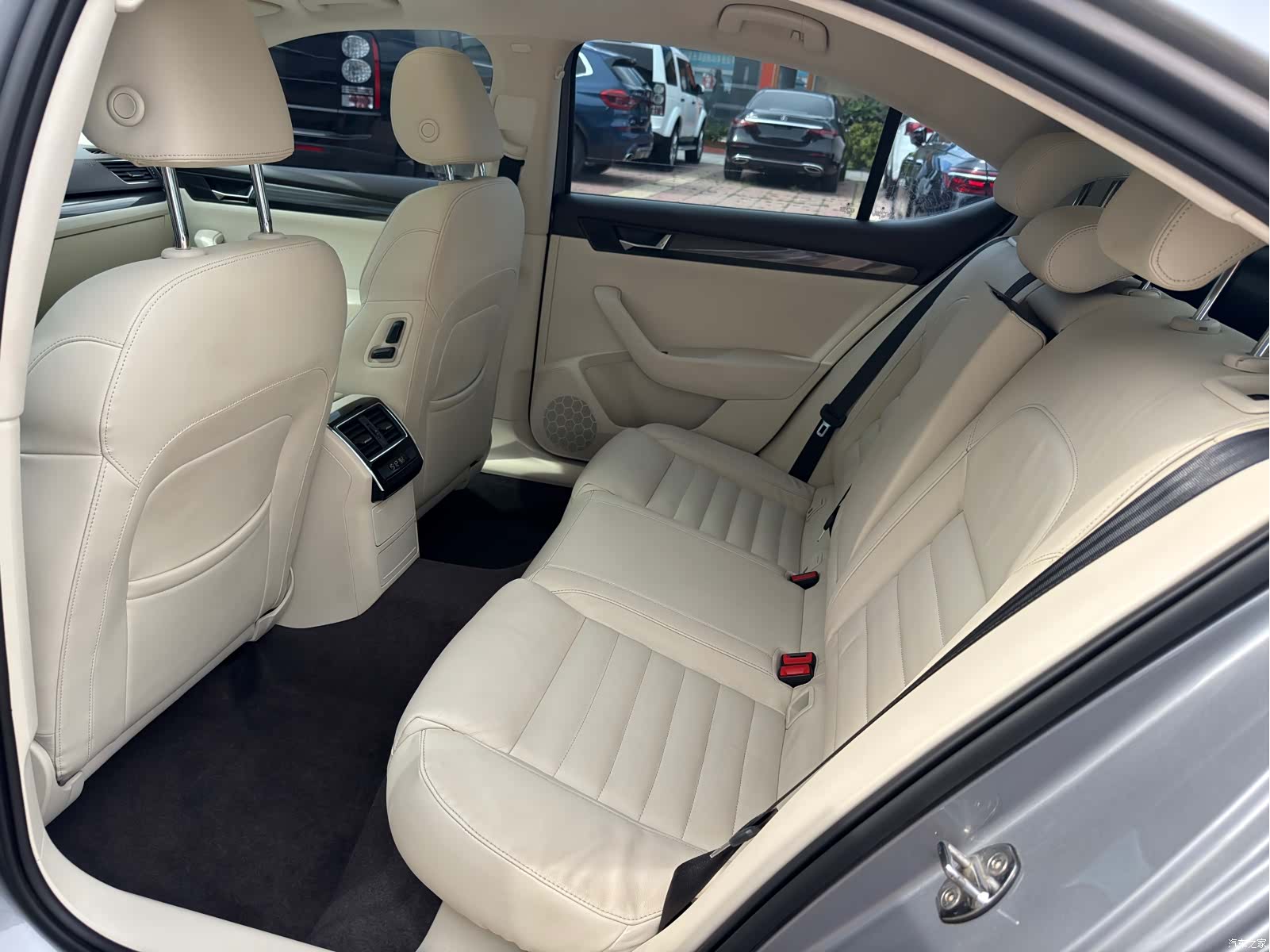 Skoda Superb, 2016 11