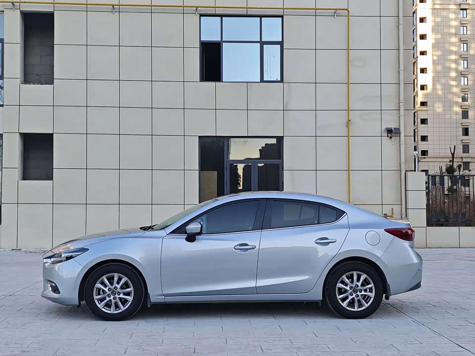 Mazda 3 Angkesaila