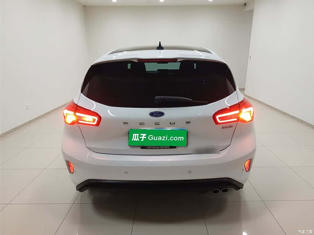 Ford Focus, 2023 6