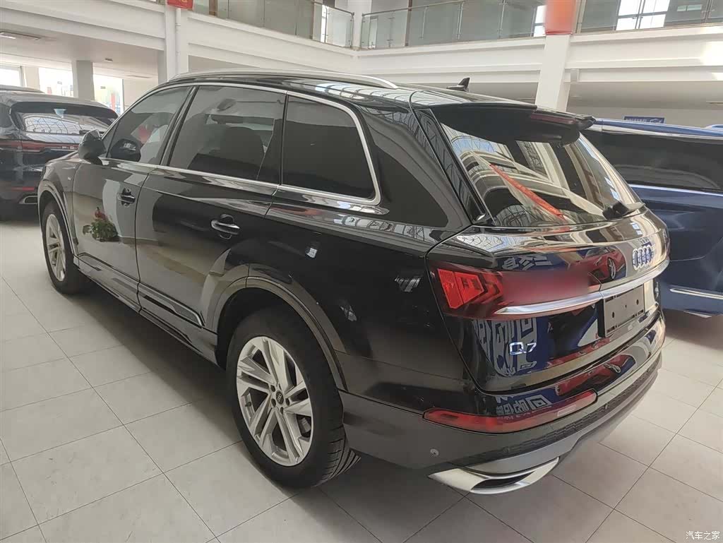 Audi Q7, 2024 23