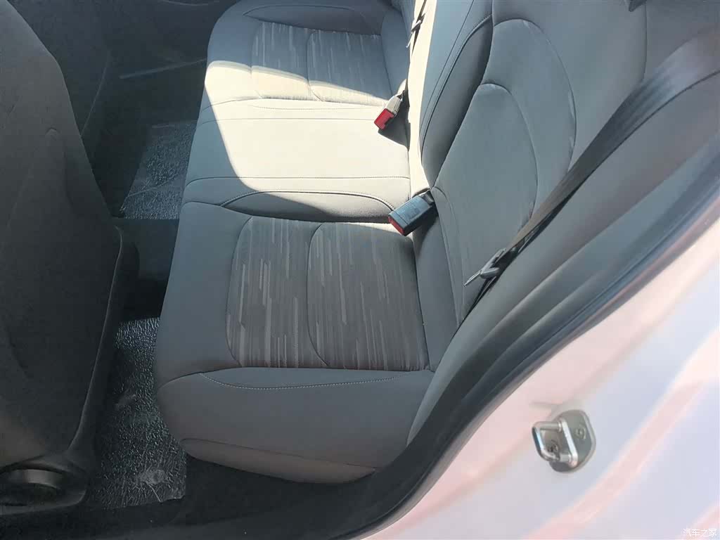 Chevrolet 320, 2019 16
