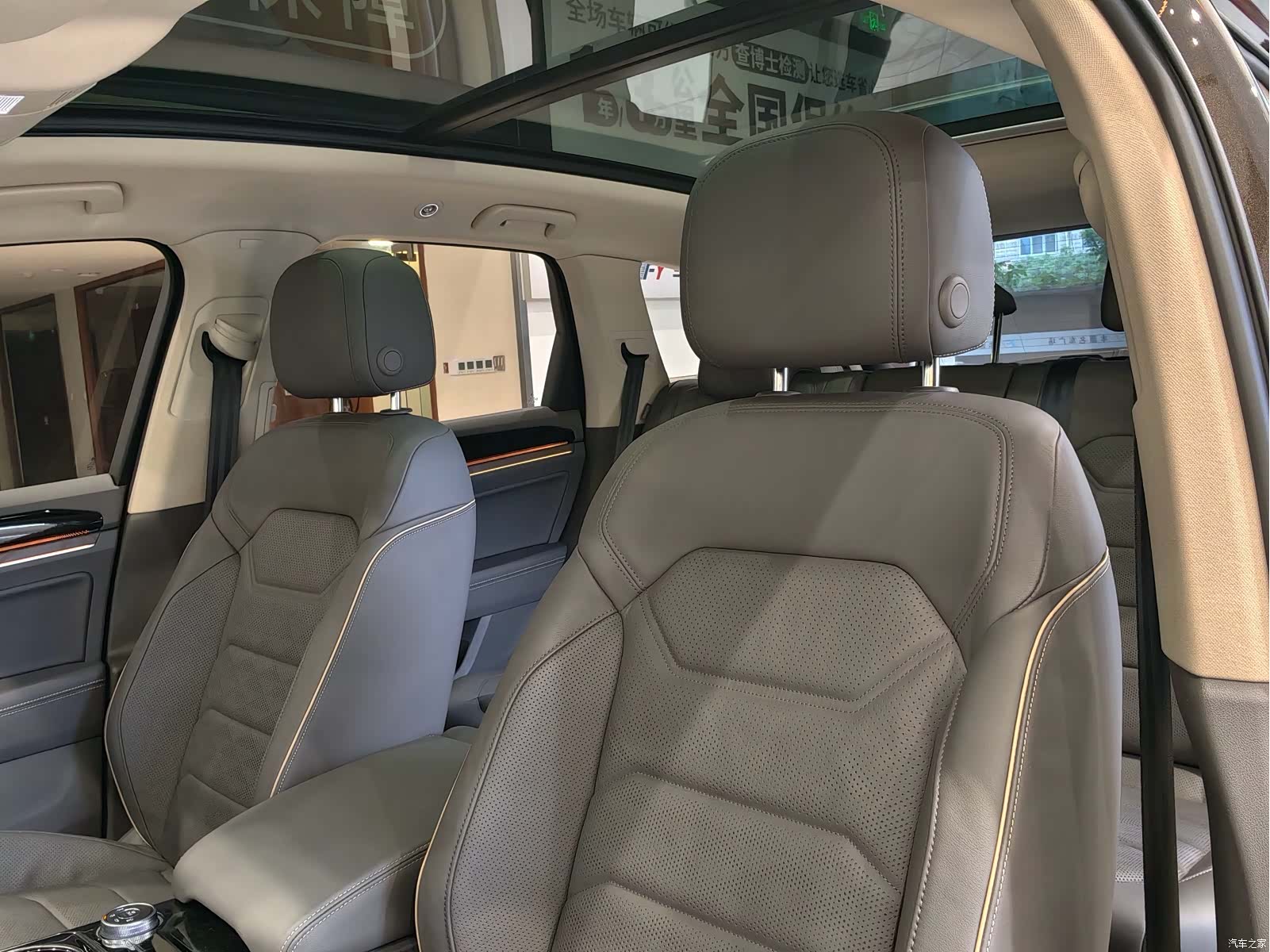 Volkswagen Touareg, 2019 11
