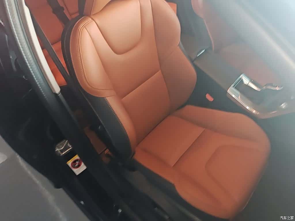 Volvo V60, 2017 25
