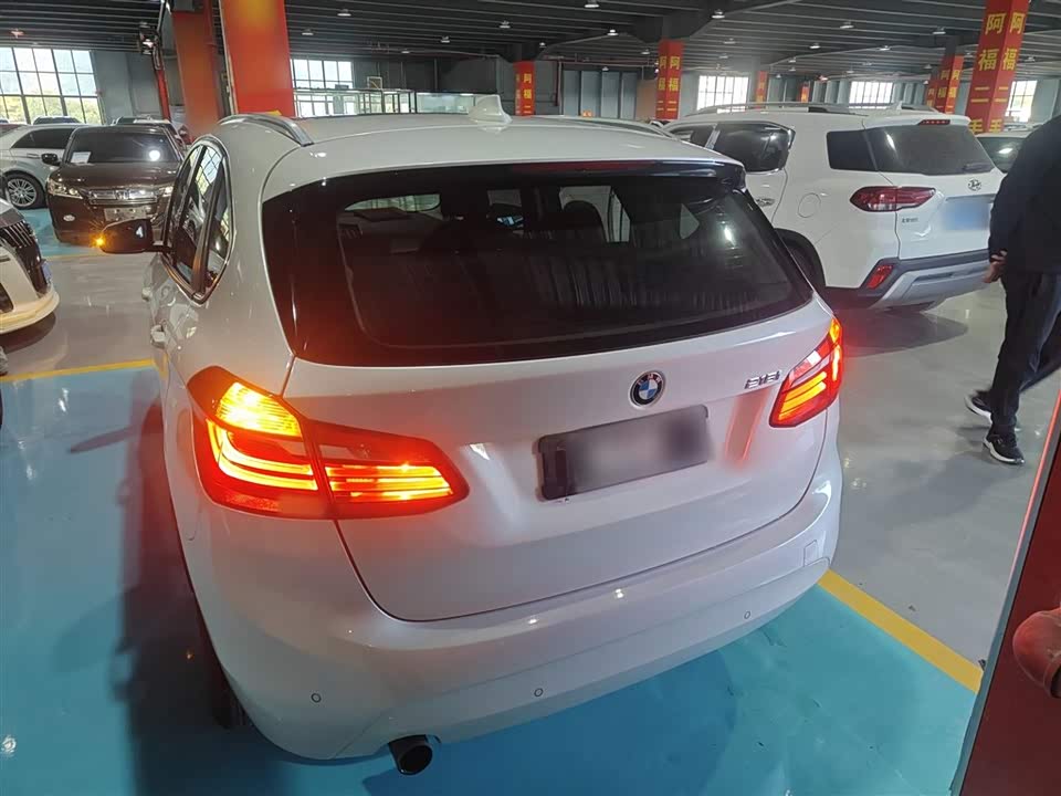 BMW 2 series station wagon