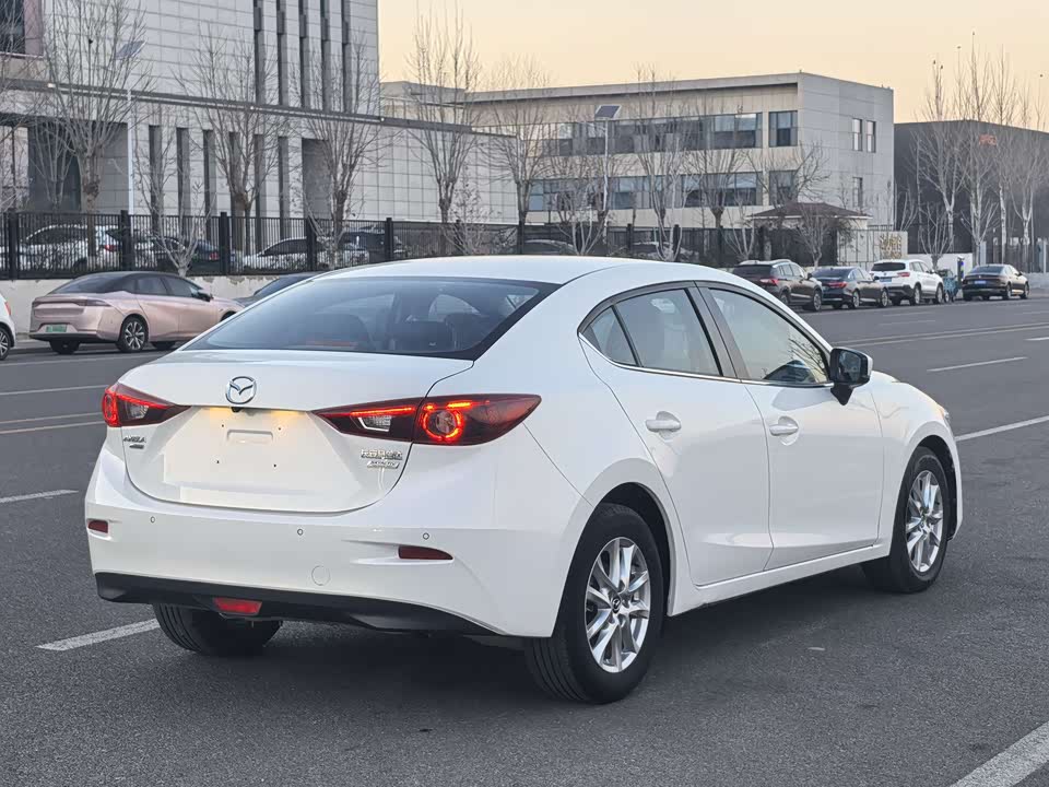 Mazda 3 Angkesaila