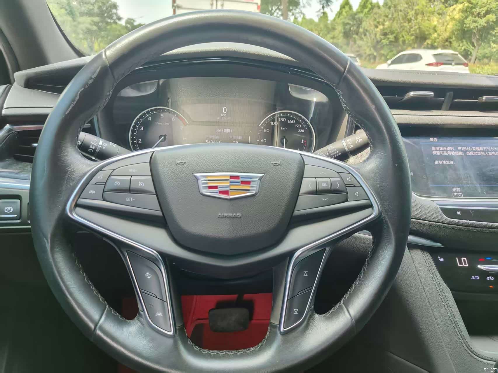 Cadillac XT5, 2022 все фото