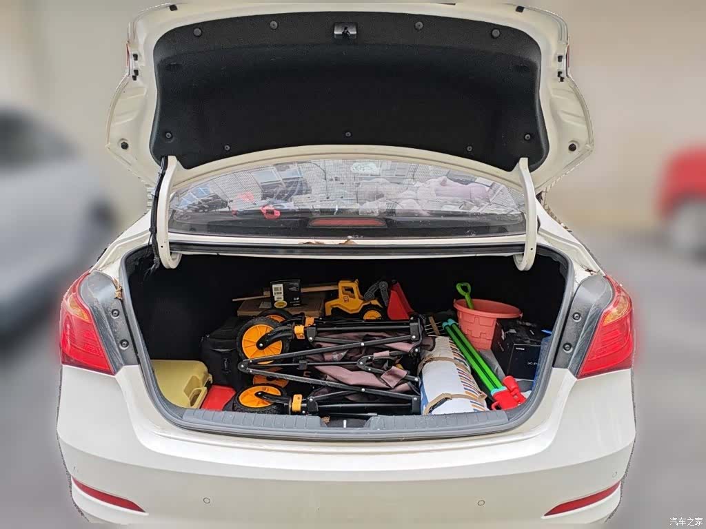 Hyundai GLS, 2016 16